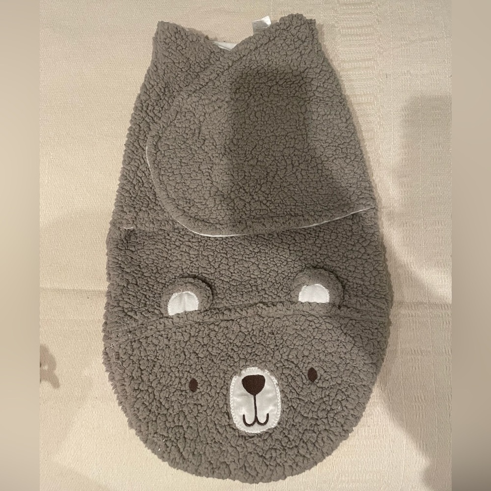New - Never Used - Chikpea Baby Bear Swaddle  in Grey.
